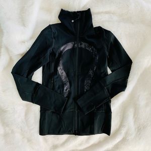 LULULEMON NEW WITH TAGS DEFINE JACKET